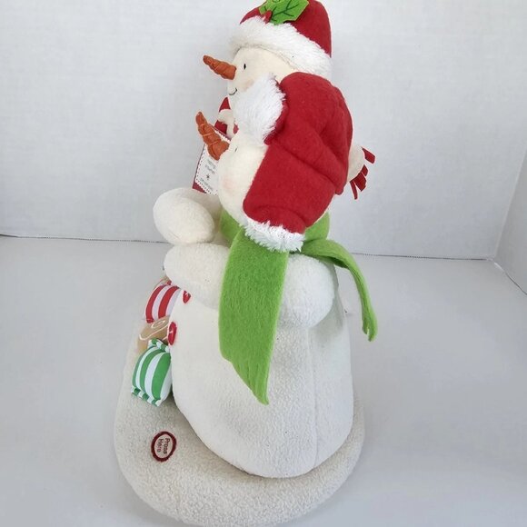 Christmas Plush Singing Holiday Season's Treatings Snowmen Hallmark 2008 NOS - Picture 6 of 9